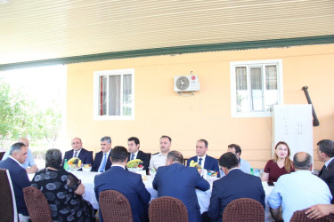 Qızılhacılı qəsəbəsində şəhidi atası səhhəti ilə bağlı evində ziyarət  edildi