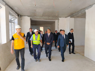 Goranboy şəhərində yeni tikilən İnteqrasiya təlimli internat tipli gimnaziyada tikinti işləri davam etdirilir