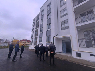 Goranboy şəhərində yeni inşa edilən 16 və 20 mənzilli yaşayış binalarında son tamamlama işləri aparılır