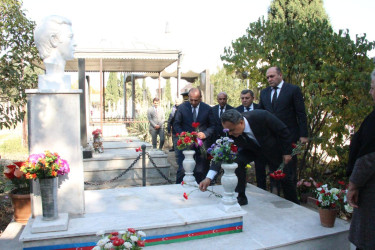 Düzqışlaq kəndində şəhidlərimizin məzarları ziyarət edildi