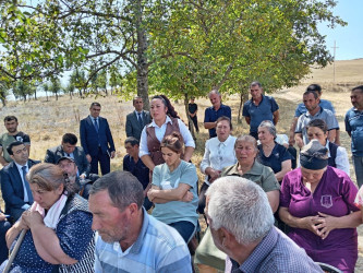 Mənəşli kəndində səyyar qəbul keçirildi