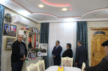İcra Başçısı Bağçakürd kəndində şəhid ailəsini evlərində ziyarət etdi