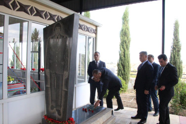 “27 sentyabr-Anım Günü”nün beşinci ildönümü ilə bağlı Səfikürd Şəhidlər Xiyabanında şəhidlərimizin məzarları ziyarət olundu