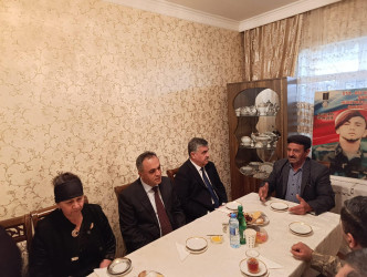 Goranboyda İcra başçısı Aprel şəhidinin ildönümündə ailəsini ziyarət etdi