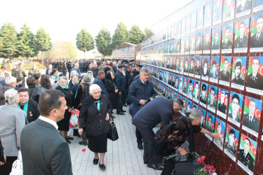 Goranboyda "08 noyabr-Zəfər Günü" ilə bağlı Ümummilli Lider Heydər Əliyevin rayon mərkəzində ucaldılmış abidəsini və Şəhidlər Xatirə Kompleksini ziyarət edildi