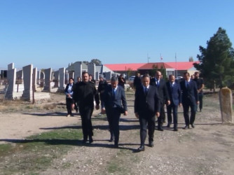 Goranlı kəndində şəhidlərimizin  məzarları ziyarət edildi
