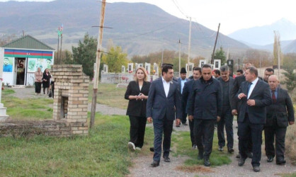 Şəfəq kəndində şəhidlərimizin məzarları ziyarət edildi
