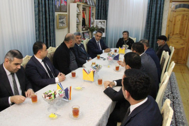 İcra Başçısı Bağçakürd kəndində şəhid ailəsini evlərində ziyarət etdi