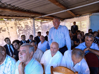 Gürzallar kəndində səyyar qəbul keçirildi