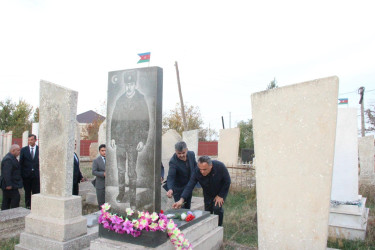 Şəfəq kəndində şəhidlərimizin məzarları ziyarət edildi