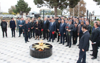 Fəxarlı kəndində Şəhidlər Xatirə Abidəsi yenidənqurma işlərindən sonra ziyarət olundu