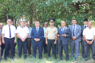 Qızılhacıllı qəsəbəsində şəhid atasının dəfn mərasimi keçirildi