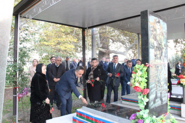 İcra başçısı Bağçakürd kəndində şəhidlərimizin  məzarlarını ziyarət etdi.