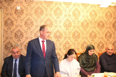 Goranboyda icra başçısı “31 dekabr-Dünya Azərbaycanlılarının Həmrəyliyi Günü” və  2026-cı ilin gəlişi münasibətilə  şəhid anasını evində ziyarət etdi.