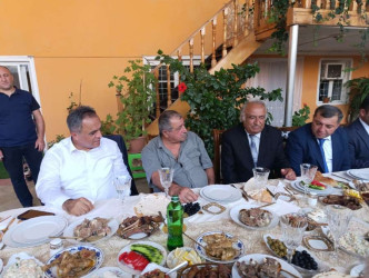 Goranboyda yazıçı doğum günü münasibətilə ziyarət olundu
