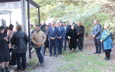 İcra başçısı Bağçakürd kəndində şəhidlərimizin  məzarlarını ziyarət etdi.