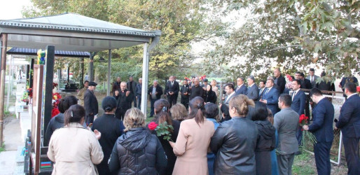 İcra başçısı Bağçakürd kəndində şəhidlərimizin  məzarlarını ziyarət etdi.