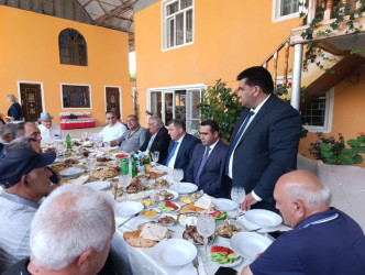 Goranboyda yazıçı doğum günü münasibətilə ziyarət olundu