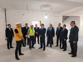 Goranboy şəhərində yeni tikilən İnteqrasiya təlimli internat tipli gimnaziyada tikinti işləri davam etdirilir