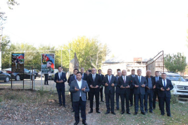 İcra başçısı Yolqulular kəndində şəhidlərimizin  məzarlarını ziyarət etdi.