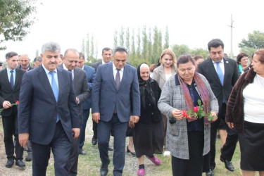 “27 sentyabr-Anım Günü”nün beşinci ildönümü ilə bağlı Tap Qaraqoyunluda şəhidlərimizin məzarları ziyarət olundu