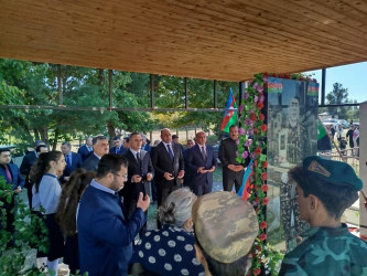 Hazırəhmədli kəndində şəhidlərimizin  məzarları ziyarət edildi