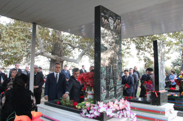 İcra başçısı Bağçakürd kəndində şəhidlərimizin  məzarlarını ziyarət etdi.