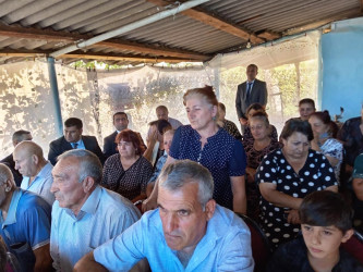 Gürzallar kəndində səyyar qəbul keçirildi