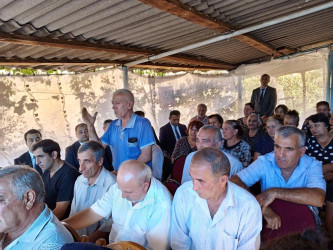 Gürzallar kəndində səyyar qəbul keçirildi