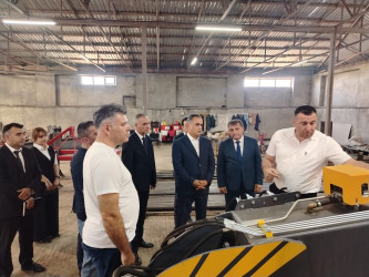 Goranboyda icra başçısı kənd təsərrüfatı texnikaları istehsal olunan zavodda oldu