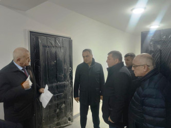 Goranboy şəhərində yeni inşa edilən 16 və 20 mənzilli yaşayış binalarında son tamamlama işləri aparılır