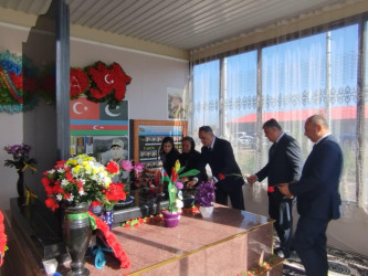 Goranlı kəndində şəhidlərimizin  məzarları ziyarət edildi
