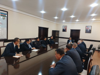 Goranboy şəhərinin Cəfər Cabbarlı küçəsi-4 ünvanında yerləşən 5 mərtəbəli, 60 mənzilli yaşayış binasında baş vermis çöküntü hadisəsi və bunun nəticəsinin aradan qaldırılması iə bağlı, Goranboy rayon İcra Hakimiyyəti Başçısı yanında yaradılmış Qərargahın operativ və işgüzar müşavirə keçirildi.