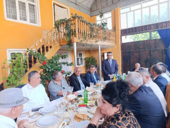 Goranboyda yazıçı doğum günü münasibətilə ziyarət olundu