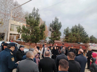 Goranboy şəhərində qəzalı vəziyyətdə olan 5 mərtəbəli, 60 mənzilli yaşayış binasının fəsadlarının ardan qaldırılması istiqamətində zəruri kompleks tədbirlər davam etdirilir