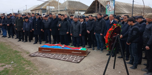 Fəxralı  kəndində şəhid anasının dəfn mərasimi keçirildi