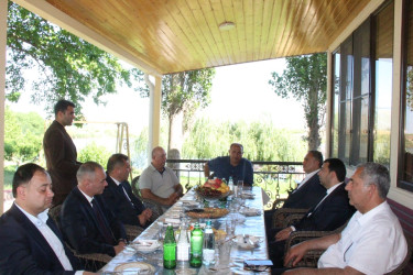 Goranboy Rayon İcra Hakimiyyətinin başçısı rayon ərazisində növbəti təsərrüfata baxış keçirdi