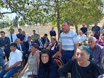 Mənəşli kəndində səyyar qəbul keçirildi