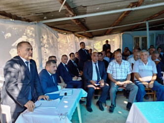 Gürzallar kəndində səyyar qəbul keçirildi