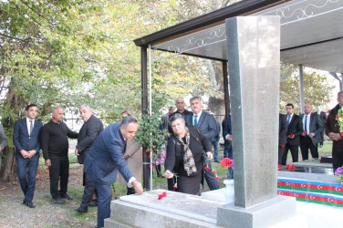 İcra başçısı Bağçakürd kəndində şəhidlərimizin  məzarlarını ziyarət etdi.