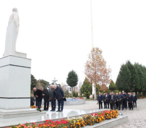 Goranboyda Ümummilli Lider Heydər Əliyevin anım günü ilə  bağlı, “Heydər Əliyev-dövlətçilik və liderlik məktəbi” adlı konfrans keçirildi