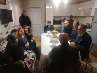 Goranboyda icra başçısı şəhid anasını səhhəti ilə bağlı evində ziyarət etdi