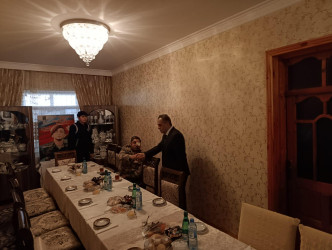 Goranboyda İcra başçısı Aprel şəhidinin ildönümündə ailəsini ziyarət etdi