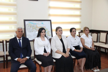 Yüksək nəticə göstərmiş, müxtəlif müsabiqələrdə fərqlənən şagirdlərlə görüş