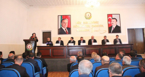 Goranboyda, “2025-ci ildə rayonun ictimai-siyasi,sosial-iqtisadi və mədəni inkişafı sahələrində görülmüş işlər və cari ildə qarşıda duran vəzifələr barədə” RİH Başçısının illik hesabat iclası keçirildi