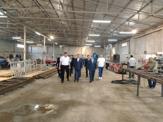 Goranboyda icra başçısı kənd təsərrüfatı texnikaları istehsal olunan zavodda oldu