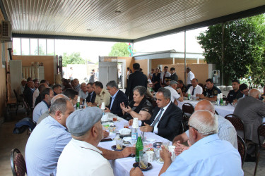 Qızılhacıllı qəsəbəsində şəhid atasının dəfn mərasimi keçirildi